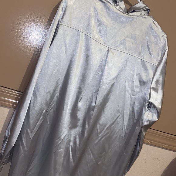 Pretty Little Thing blouse - Picture 4 of 5